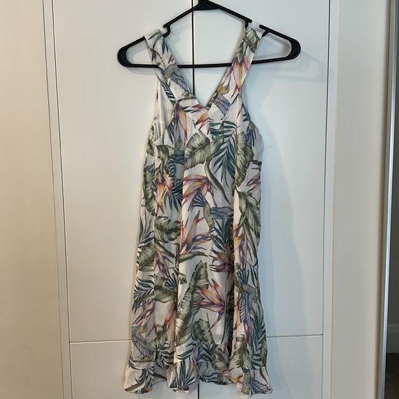 H&M Soft Ruffled Dress - Picture 3 of 4